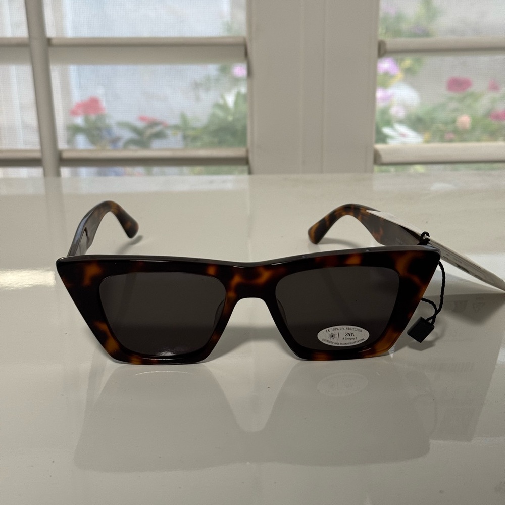 Zara Tortoiseshell Sunglasses - Picture 6 of 16